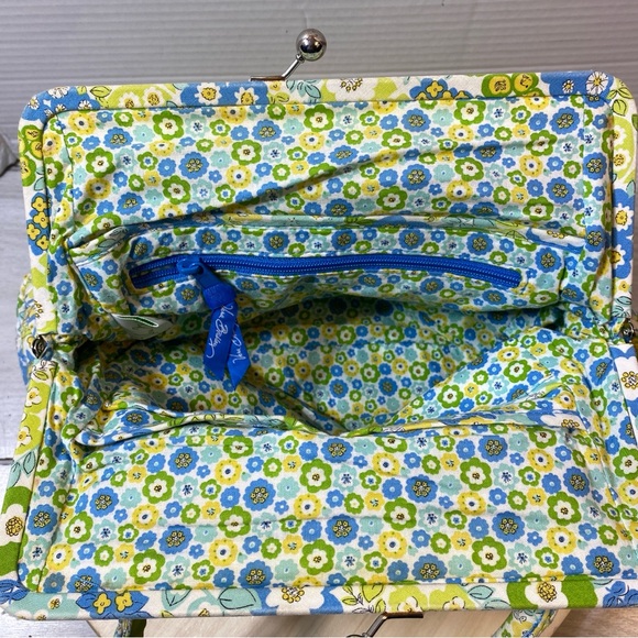 VERA BRADLEY Eloise Quilted Kiss-Lock Shoulder Bag In Lemon Parfait Green - Picture 6 of 10